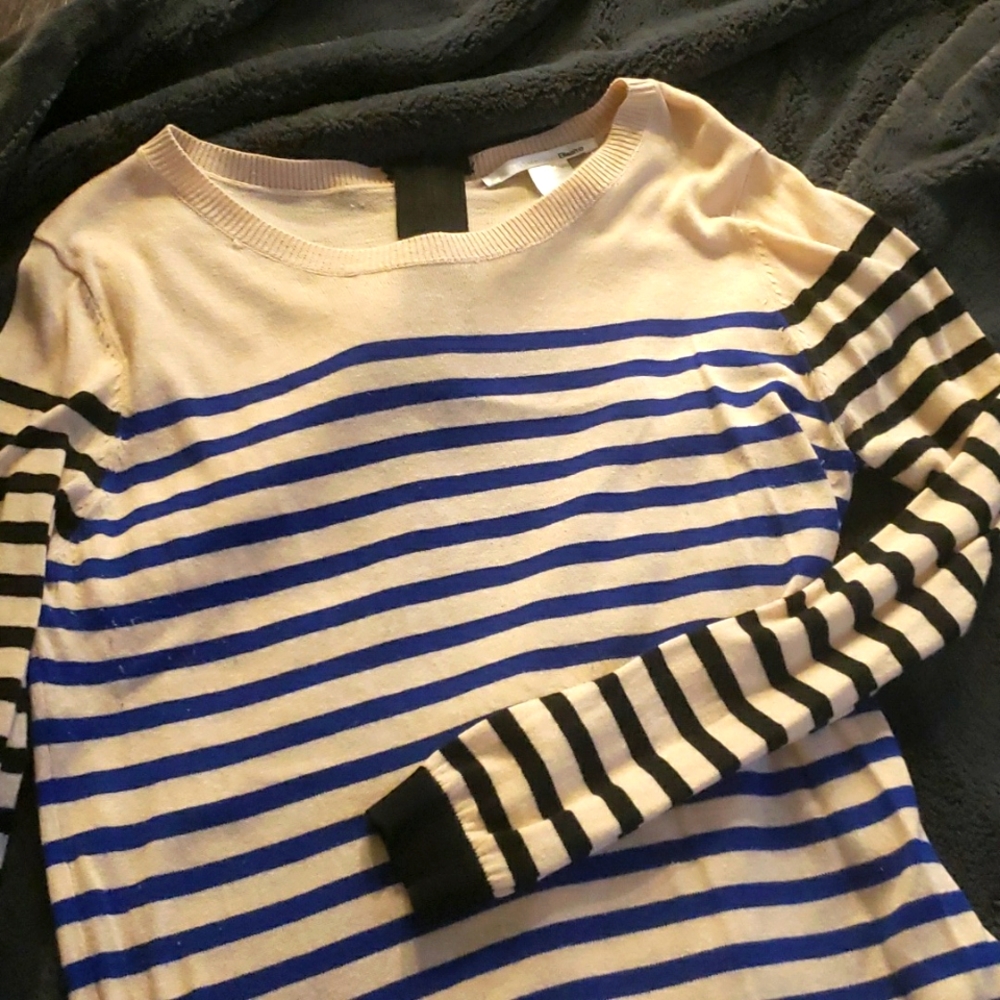 Unique lightweight sweater